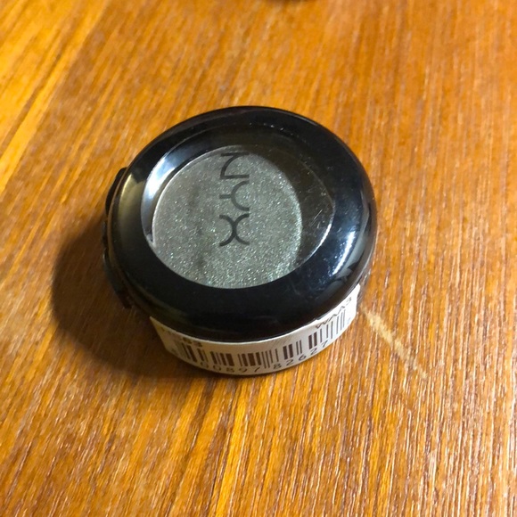 💥FREE NYX rehab eyeshadow and elf berry eyeshadow - Picture 5 of 7